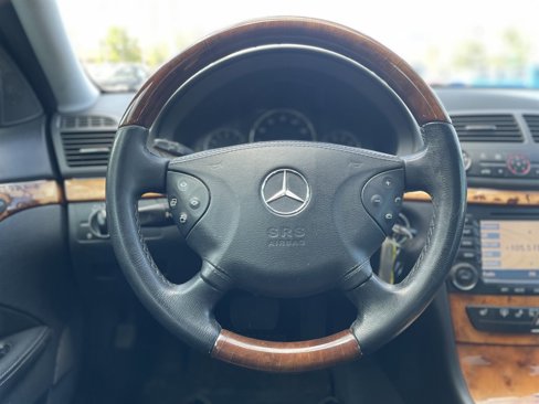 Used 2006 Mercedes-Benz E 350 4MATIC Sedan image 26