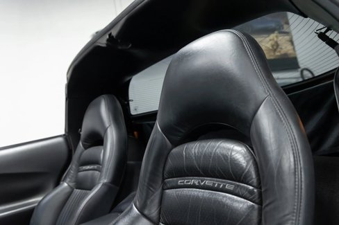Used 1999 Chevrolet Corvette Coupe w/ Roof Pkg image 21