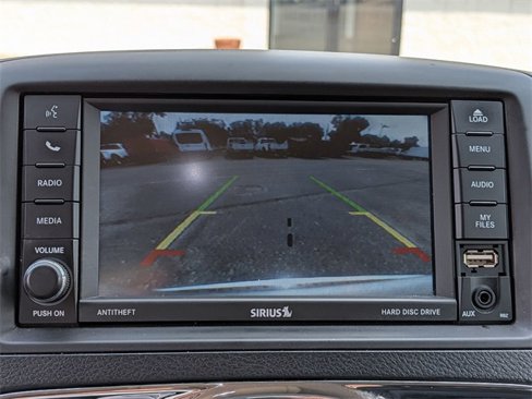 Used 2014 Chrysler Town & Country Touring image 21