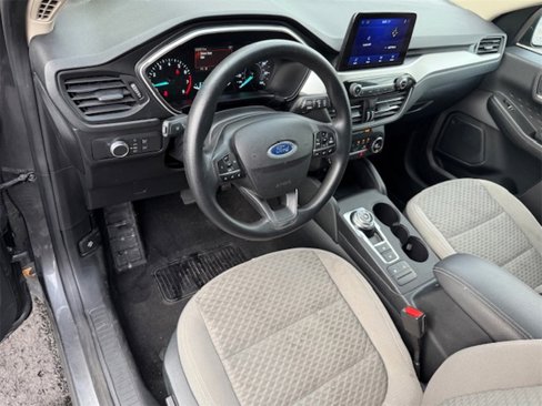 Used 2020 Ford Escape SE image 12