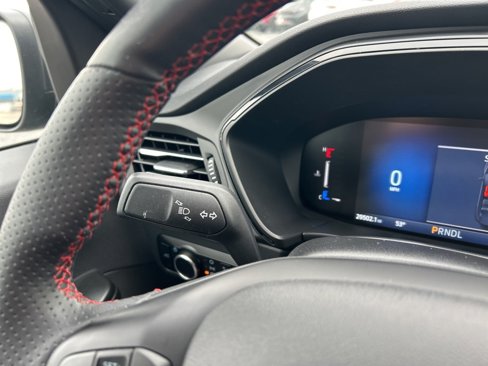 Used 2024 Ford Escape ST-Line image 19