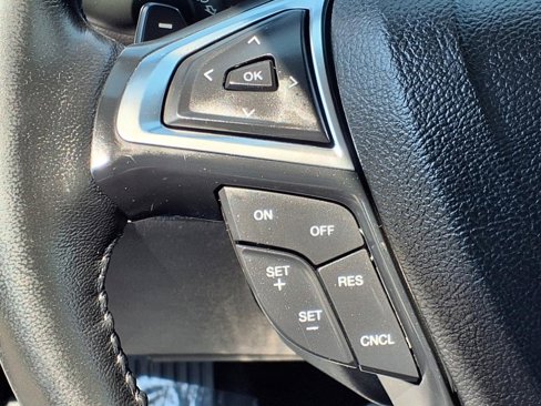 Used 2018 Ford Fusion Titanium image 21
