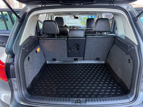 Used 2013 Volkswagen Tiguan S image 16