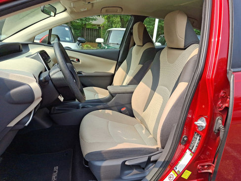 Used 2016 Toyota Prius Two image 10