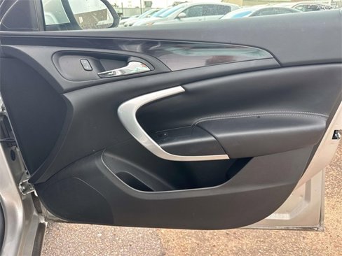 Used 2014 Buick Regal image 12