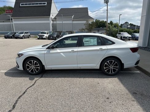 New 2025 Volkswagen Jetta Sport image 4