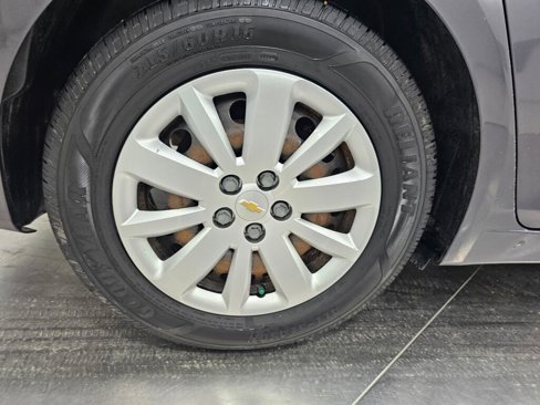 Used 2011 Chevrolet Cruze LS w/ Connectivity Package image 8