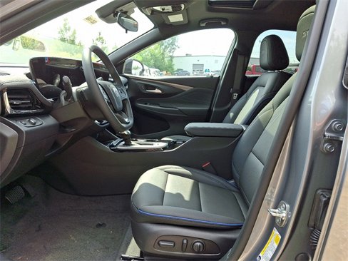 New 2025 Buick Envista Sport Touring w/ Convenience I Package image 9