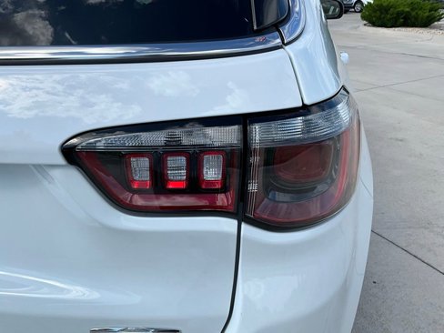 New 2025 Jeep Compass Latitude image 11