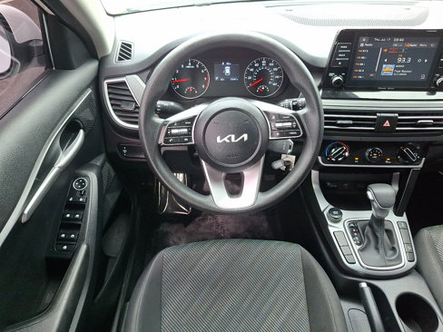 Used 2023 Kia Seltos LX image 11
