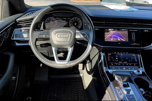 Used 2019 Audi Q8 Premium w/ Convenience Package image 5