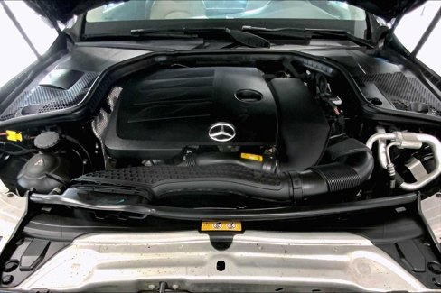 Used 2019 Mercedes-Benz C 300 4MATIC Sedan w/ Premium Package image 9