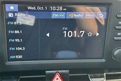 Certified 2025 Hyundai Elantra Sport image 18
