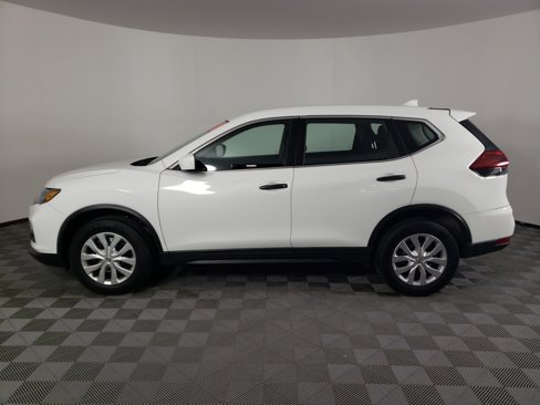 Used 2018 Nissan Rogue S image 5