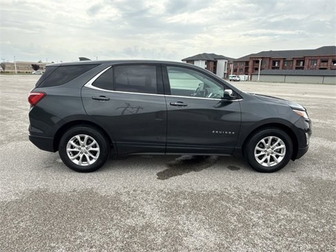 Used 2020 Chevrolet Equinox LT w/ Driver Convenience Package image 14