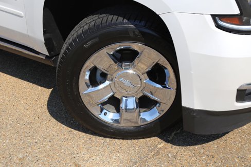 Used 2016 Chevrolet Suburban LTZ image 9