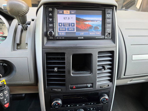 Used 2008 Dodge Grand Caravan SXT image 40