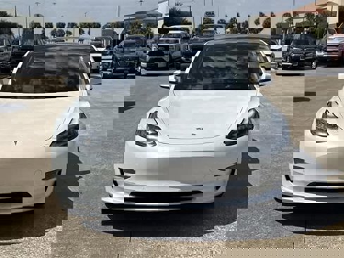 Used 2021 Tesla Model 3 Standard Range Plus image 5