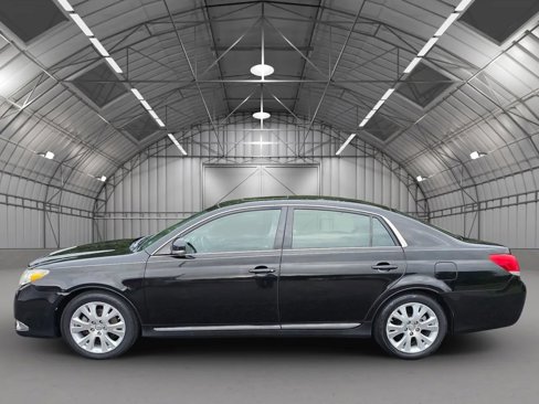 Used 2011 Toyota Avalon Limited image 7
