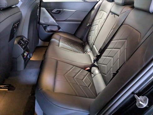 New 2026 BMW i5 eDrive40 image 16