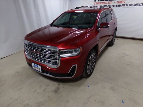 Used 2021 GMC Acadia Denali w/ Denali Technology Package image 3