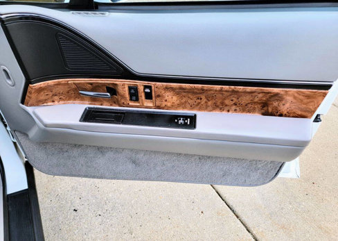 Used 1994 Buick Le Sabre Custom image 23