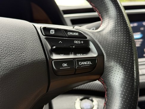 Used 2018 Hyundai Elantra Sport image 20