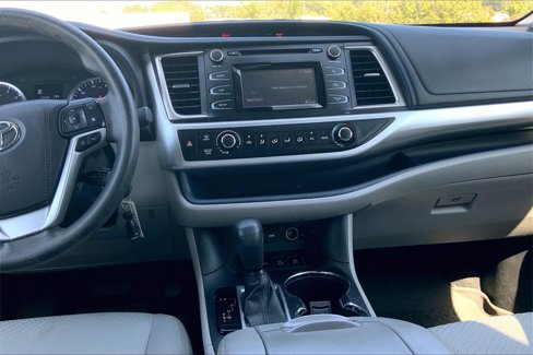 Used 2019 Toyota Highlander Plus image 7