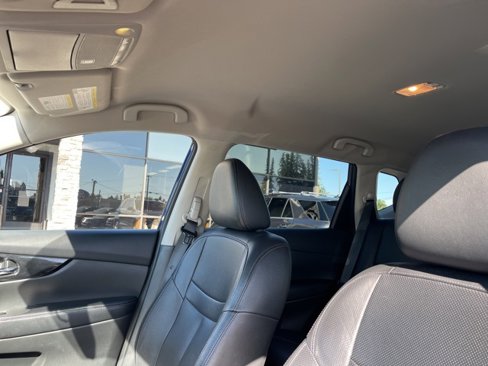 Used 2019 Nissan Rogue SL image 3