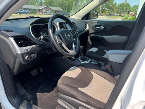 Used 2014 Jeep Cherokee Latitude w/ Cold Weather Group image 15