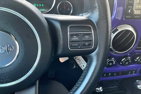 Used 2015 Jeep Wrangler Unlimited Rubicon w/ Connectivity Group image 23