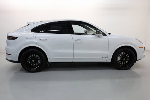 Used 2020 Porsche Cayenne Turbo image 63
