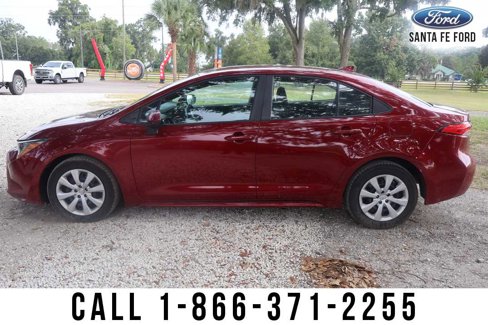 Used 2023 Toyota Corolla LE image 2