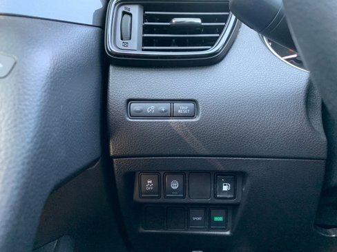 Used 2020 Nissan Rogue S image 20