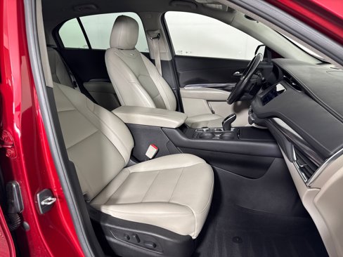 Used 2021 Cadillac XT4 Luxury image 30