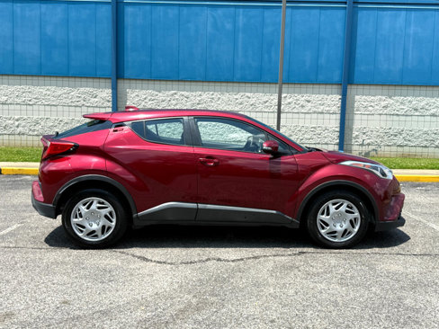 Used 2019 Toyota C-HR LE image 4