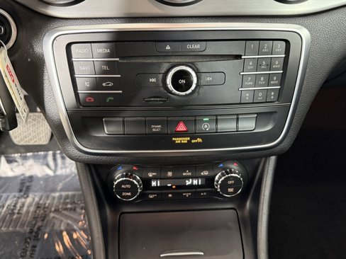 Used 2016 Mercedes-Benz CLA 250 image 20