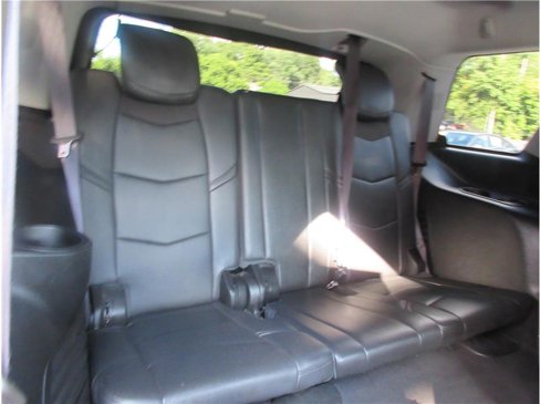 Used 2017 Cadillac Escalade Luxury image 28
