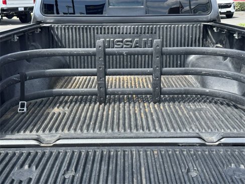 Used 2016 Nissan Frontier SV image 9