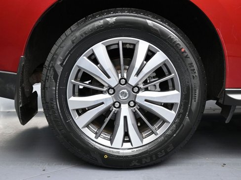 Used 2018 Nissan Pathfinder S image 11