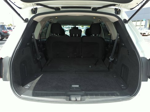 Used 2020 Nissan Pathfinder SV image 15