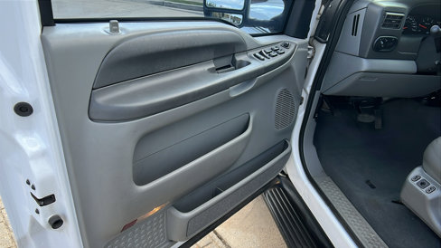 Used 2002 Ford Excursion XLT image 14