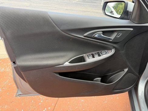 Used 2024 Chevrolet Malibu LT image 9