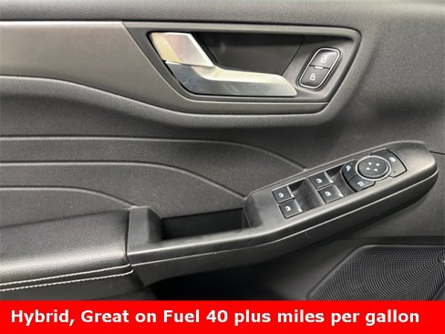 Used 2023 Ford Escape SE image 13