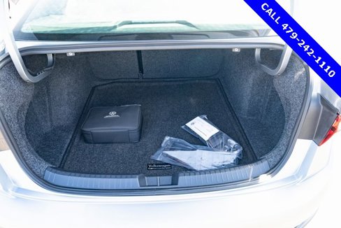 Certified 2023 Volkswagen Jetta Sport image 13