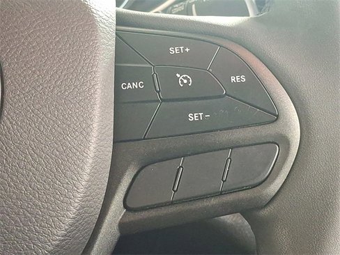 Used 2022 Jeep Cherokee Trailhawk w/ Comfort/Convenience Group image 22