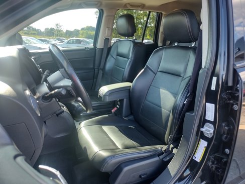 Used 2012 Jeep Compass Limited w/ Sun/Sound Group image 2