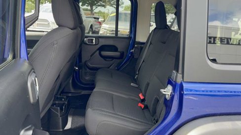 Used 2018 Jeep Wrangler Unlimited Sport S image 14