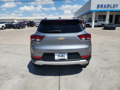 Used 2025 Chevrolet TrailBlazer LT w/ Convenience Package image 5