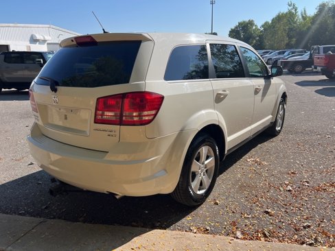Used 2009 Dodge Journey SXT image 3